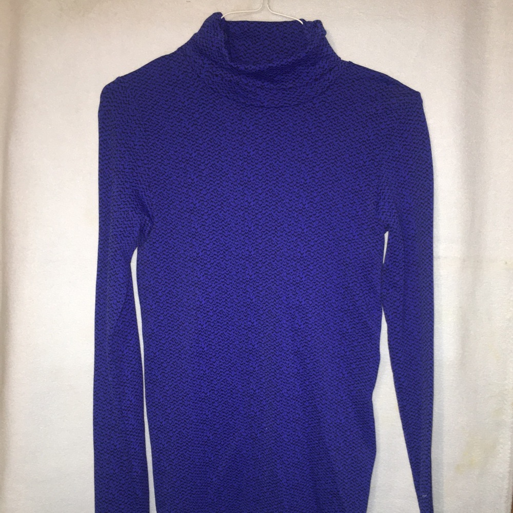 Athletica XS stretch turtleneck long sleeve